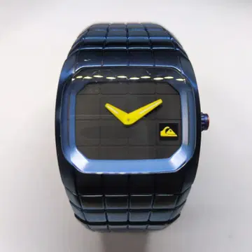Quiksilver의 Rubix 워치