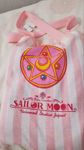 [가격 인하] USJ 세일러문 홈웨어 가방 포함