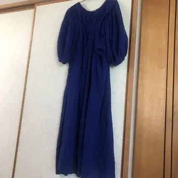네이비 벌룬 슬리브 롱 드레스