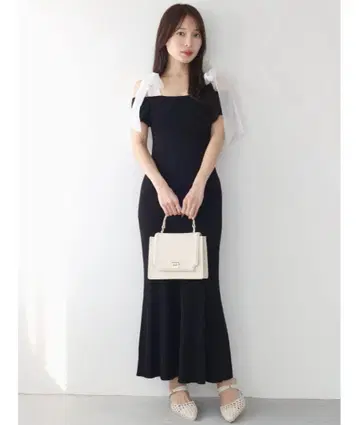 MERCURYDUO 숄더 리본 니트 원피스 새상품급