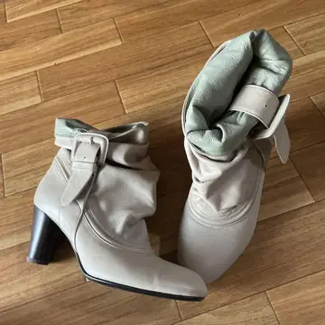 츠모리치사토 하프 부츠
