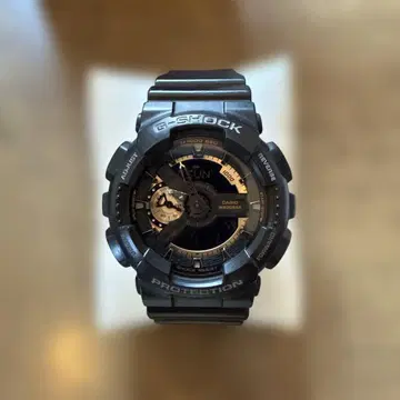 G-SHOCK GA-110RG 블랙 케이스, 설명서 포함