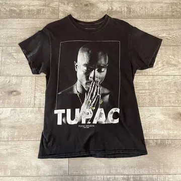 2PAC 반팔 티셔츠 M 사이즈 백 프린트 있음