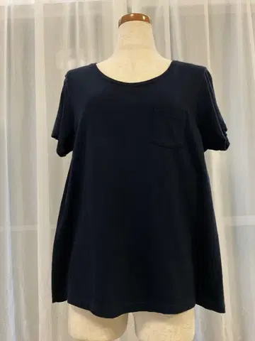 새상품급 네이비 반팔 A라인 티셔츠 포켓 부착