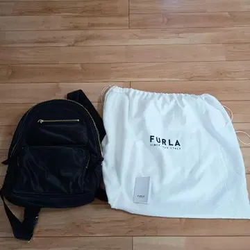 타임세일 [프로필 필독] 훌라 블랙 백팩 수납 가방 포함