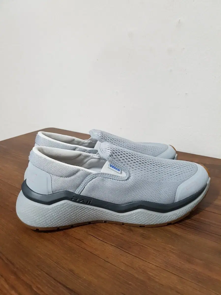 Size 250 is good. Blackyak slip-ons