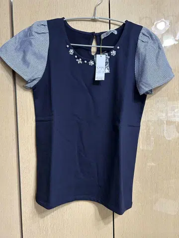 NICE CLAUP 네이비 스트라이프 반팔 티셔츠