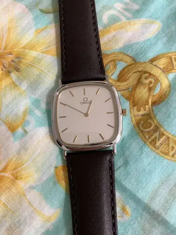 오메가 De Ville Quartz 손목시계