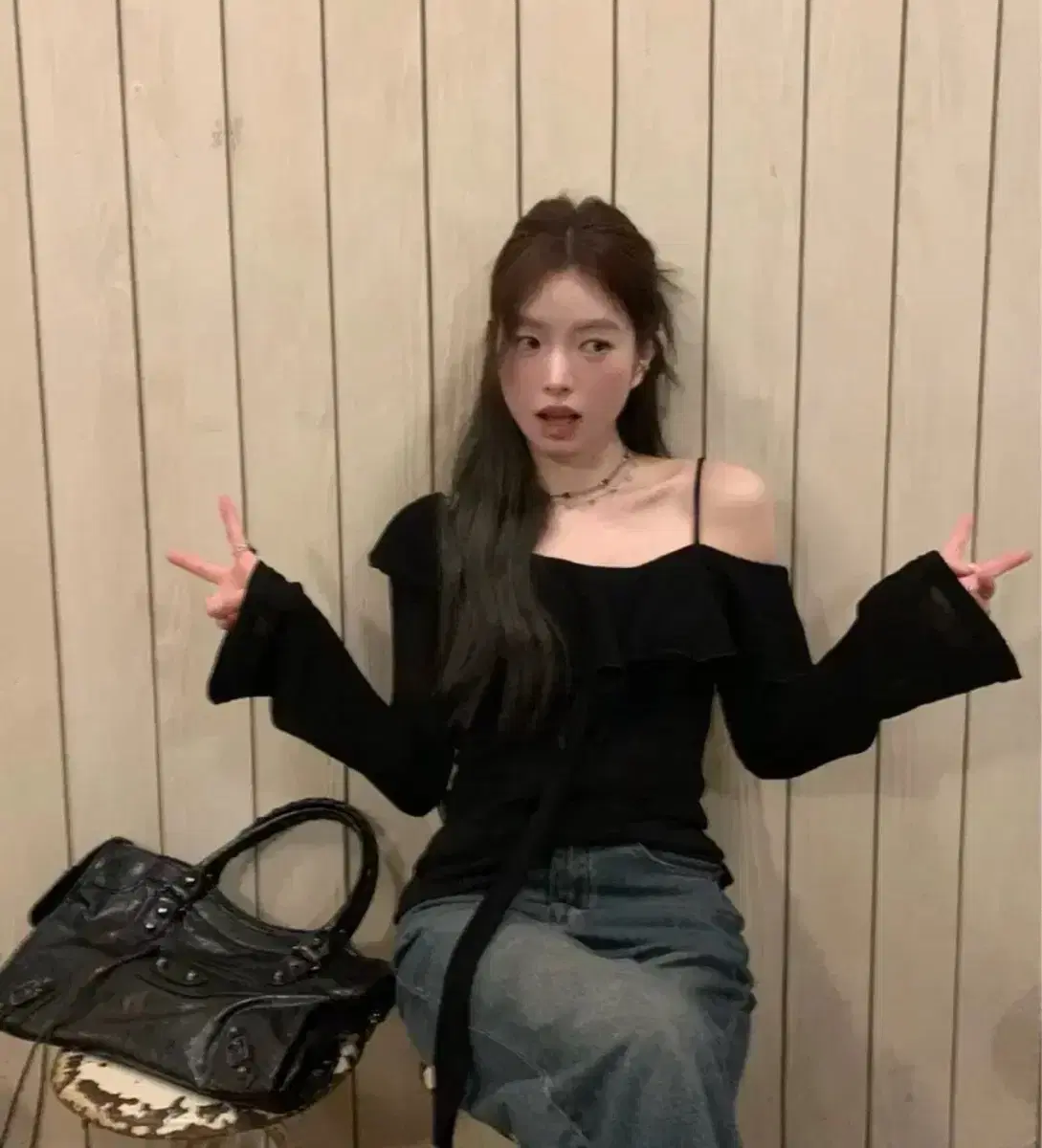 에이블리 스트랩 오프숄더 블랙