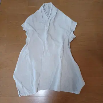 린넨 100% 베이지 V넥 베스트