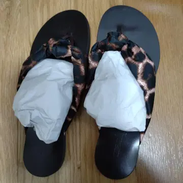 레오파드 무늬 플립플랍 마니프리 미사용 새상품 택 포함 미착용