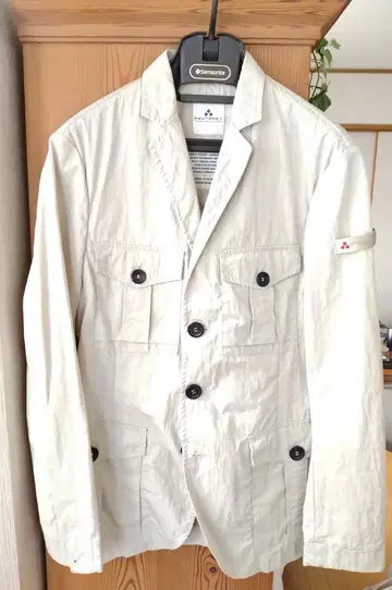 퓌테리 사파리 자켓 베이지 얇은 소재