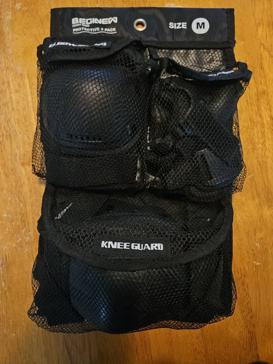 Knee, elbow, and wrist protectors m