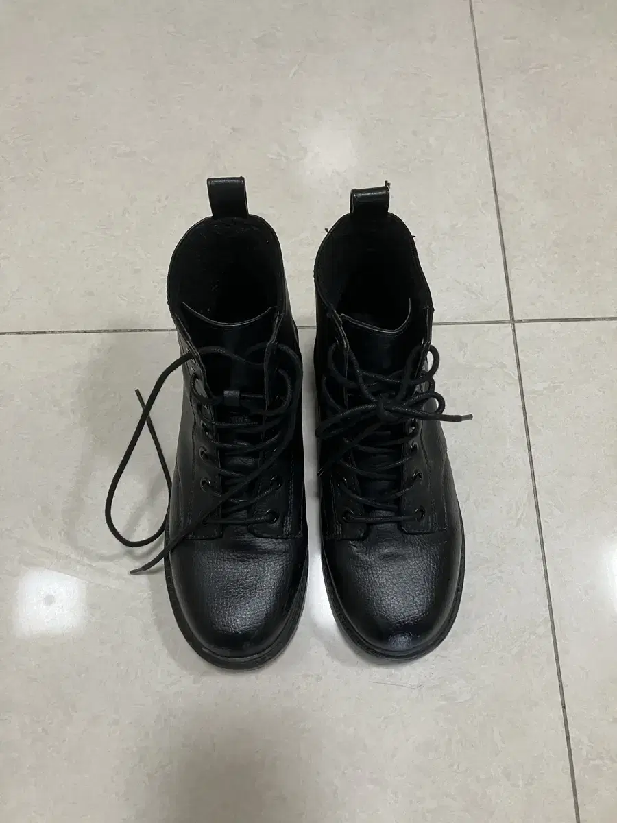 H&M Black Boots Worker