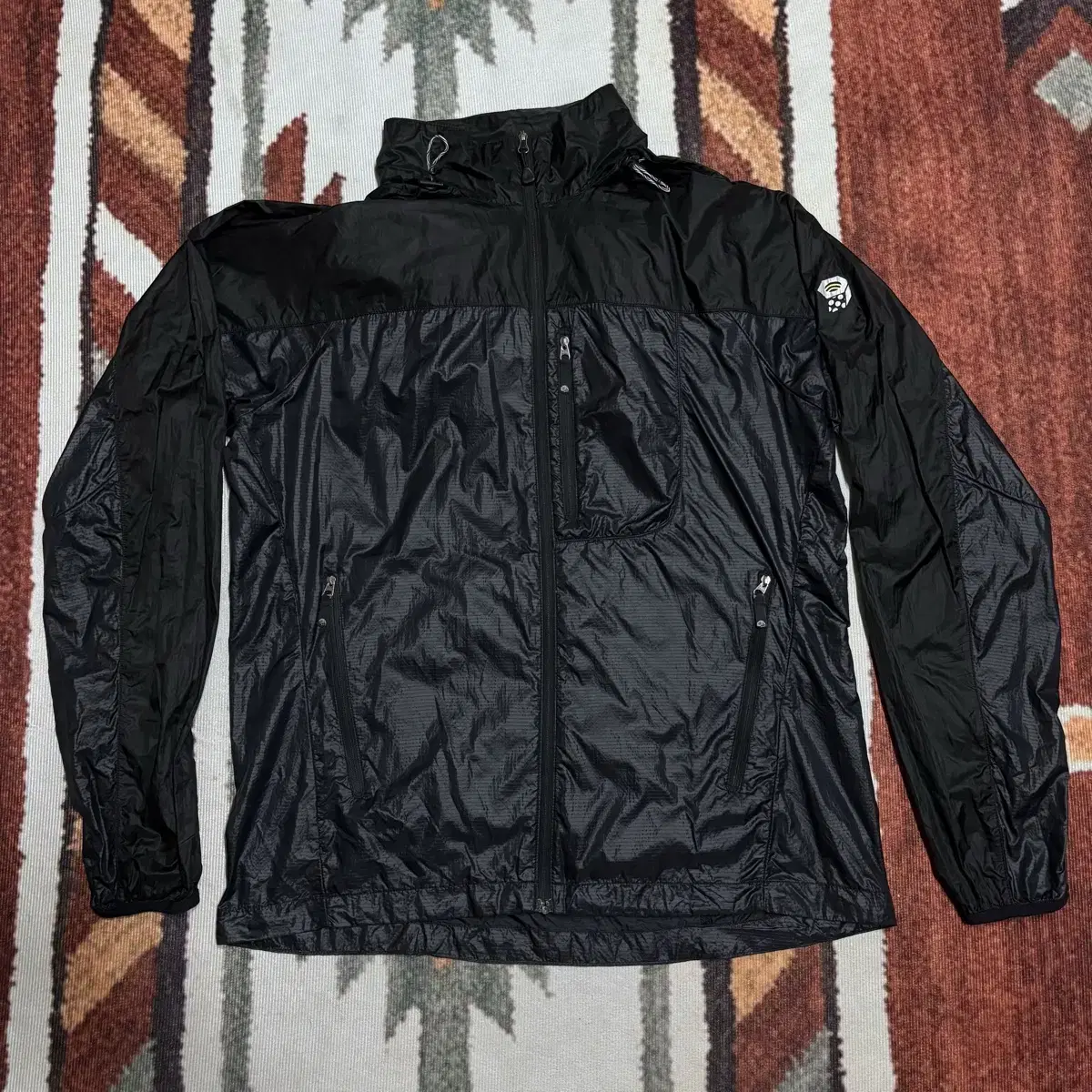 Mountain Hardwear Nylon Lightweight Windbreaker Jacket