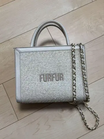 FURFUR 트위드 로고 토트백 라이트 베이지