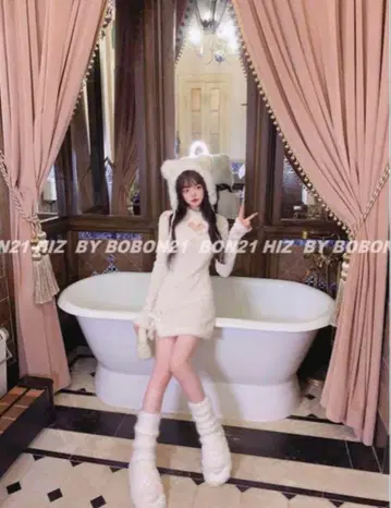 bobon21 하트 뚫린 슬림 LOOK 니트 원피스 화이트