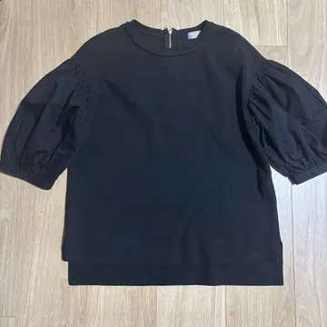 DAMA collection 블랙 볼륨 소매 컷 티셔츠 상의 S