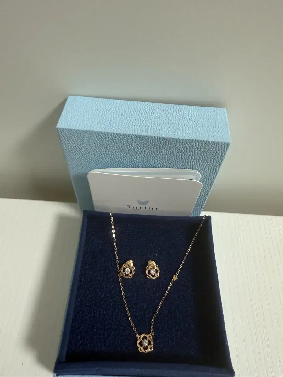 Tirr Lirr 14k Necklace Earring Set