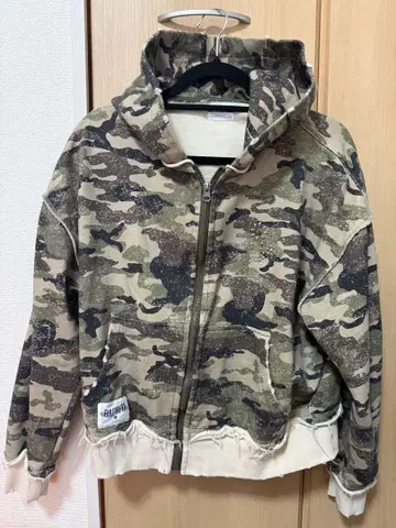 BADWAY 카모 패턴 후드 부착 후드티