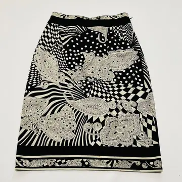 레오나르 타이트 스커트 울 실크 혼방 페이즐리 모노톤