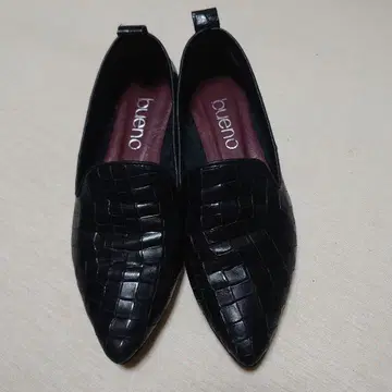 bueno 크로커다일 스타일 오페라 신발
