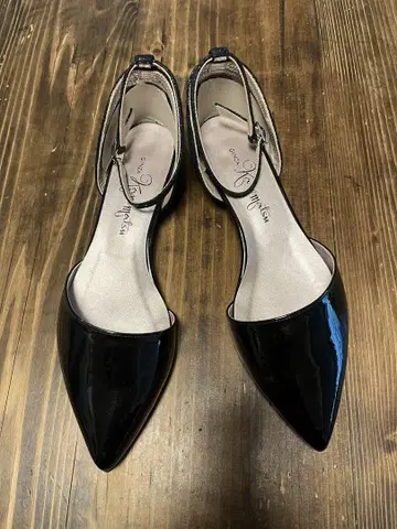 에나멜 펌프스