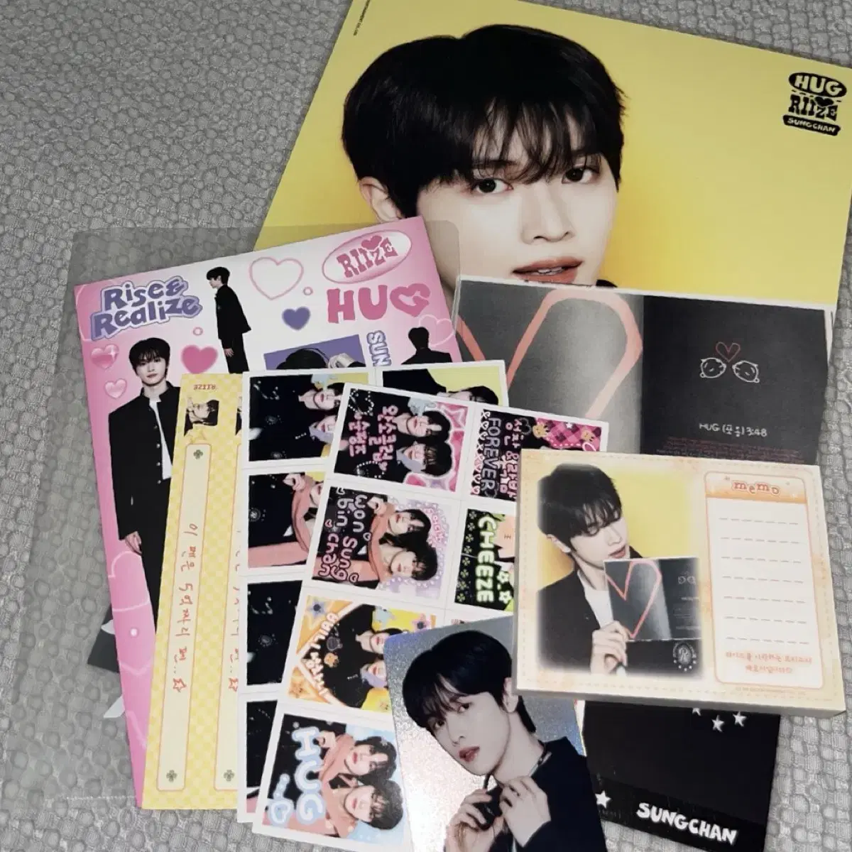 jp.ktown4u.com : [Pre-order] RIIZE - [HUG SPECIAL MD