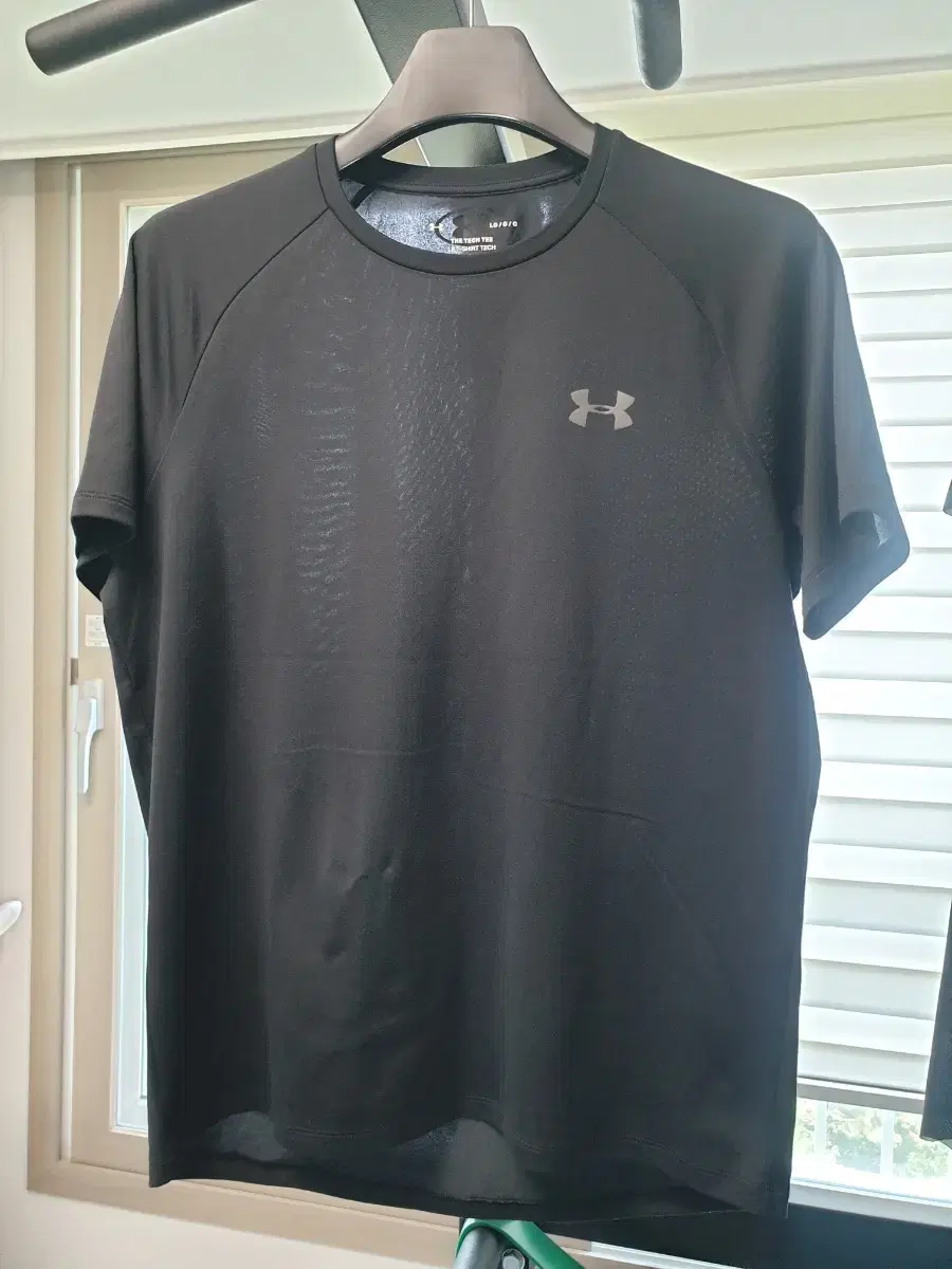 Under Armour UA Tech Short Sleeve, Size L