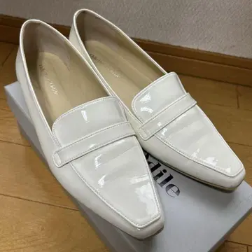 화이트 에나멜 로퍼 스퀘어토 우천 겸용 Odette e Odile