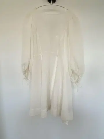 프레이아이디 플레어 튜닉 블라우스 미사용품