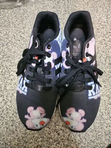 쿠다 쿠미 스니커즈
