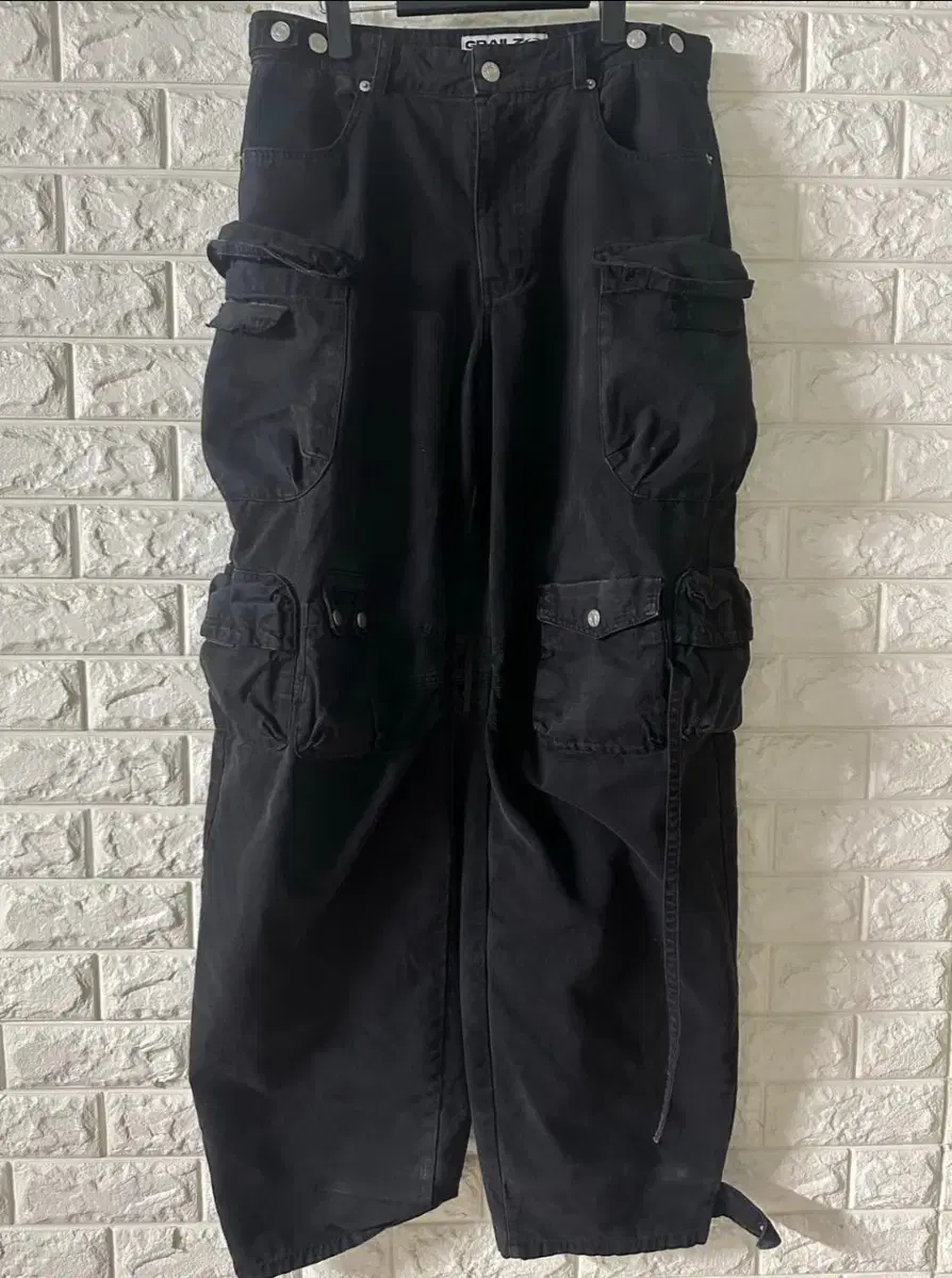 Grailz Multi Cargo Pants
