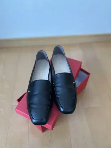 오리엔탈 트래픽 블랙 가죽 로퍼