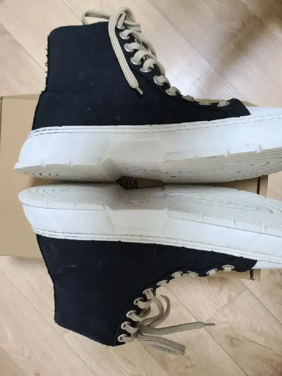 (42) Byron viron 1982 techno canvas Rick Owens style