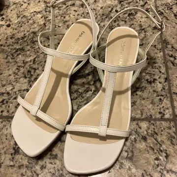 Odette e Odile 화이트 샌들 22.5cm