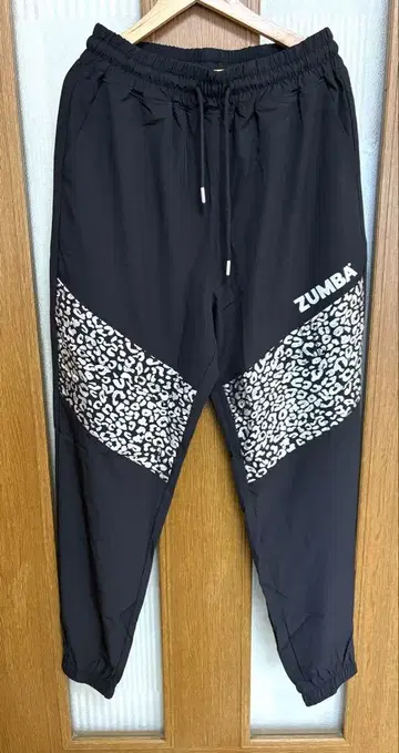 ZUMBA 조거 팬츠 블랙 레오파드 무늬