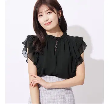 alotta 이너가 있는 프릴 블라우스 3L