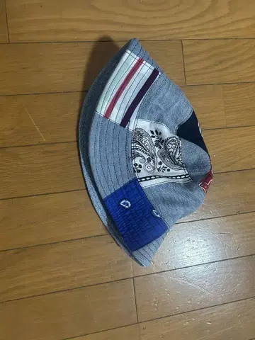 패치워크 버킷 햇 그레이