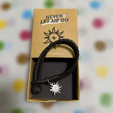 NEVER LET ME GO 팔찌