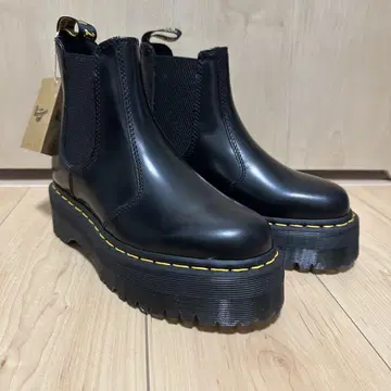 Dr. Martens 2976 QUAD 통굽 첼시 부츠 UK4