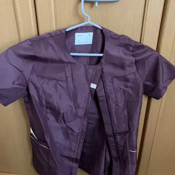 의료용 버건디 상의 간호사복