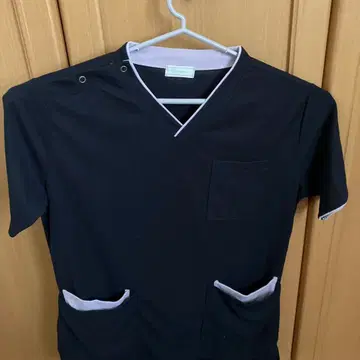 infinite 블랙 V넥 탑스 간호사복