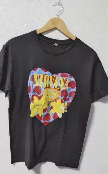 NIRVANA 너바나 밴딩 티셔츠