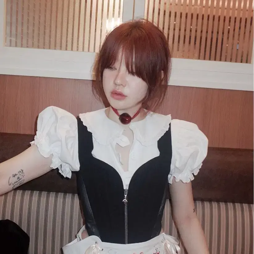 Freckle rose cropped blouse #프레클,#프레클블라우스,#퍼프