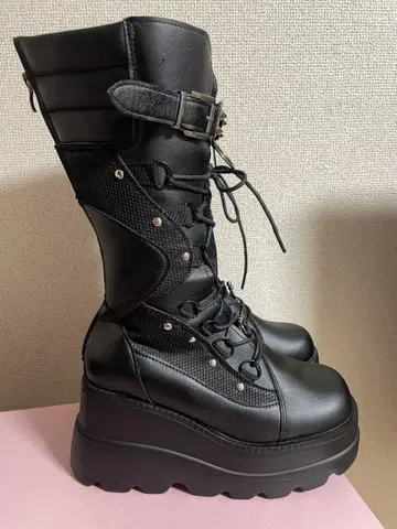 통굽 롱 부츠 블랙 버클