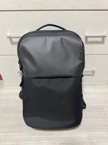 incase 인케이스 A.R.C. 데이팩 / 20L -블랙-