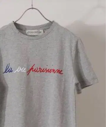 ETRE CECILE LA VIE PARISENNE 티셔츠
