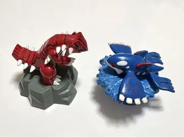 포켓몬스터 몬코레 그라돈 카이오가 받침대 포함