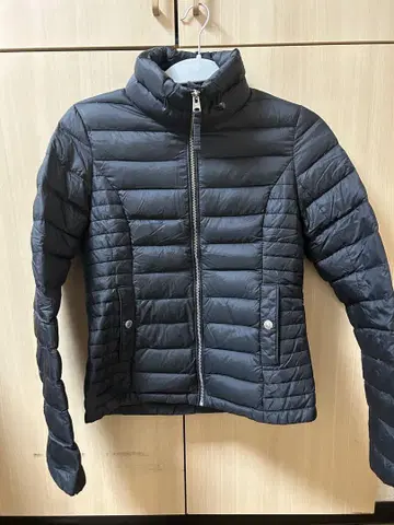 ABERCROMBIE&FITCH 블랙 다운 자켓